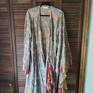Kantha bae open kimono